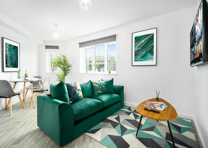 2 Bedroom Deluxe Apartment - Secure Parking - Wifi - Netflix - Top Rated - 27C